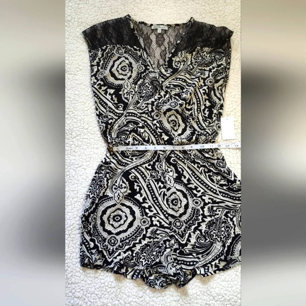 Charlotte Russe Romper Size Small Brand New